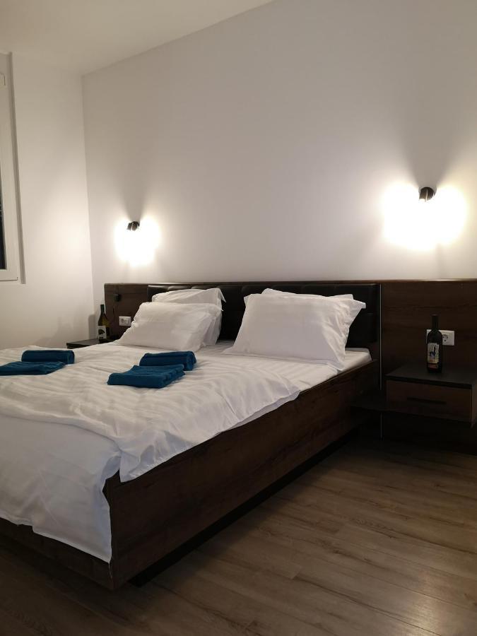 Ared-Atrium Mall Chrysflatty3 Premium Apartment 60Mp Арад Екстериор снимка