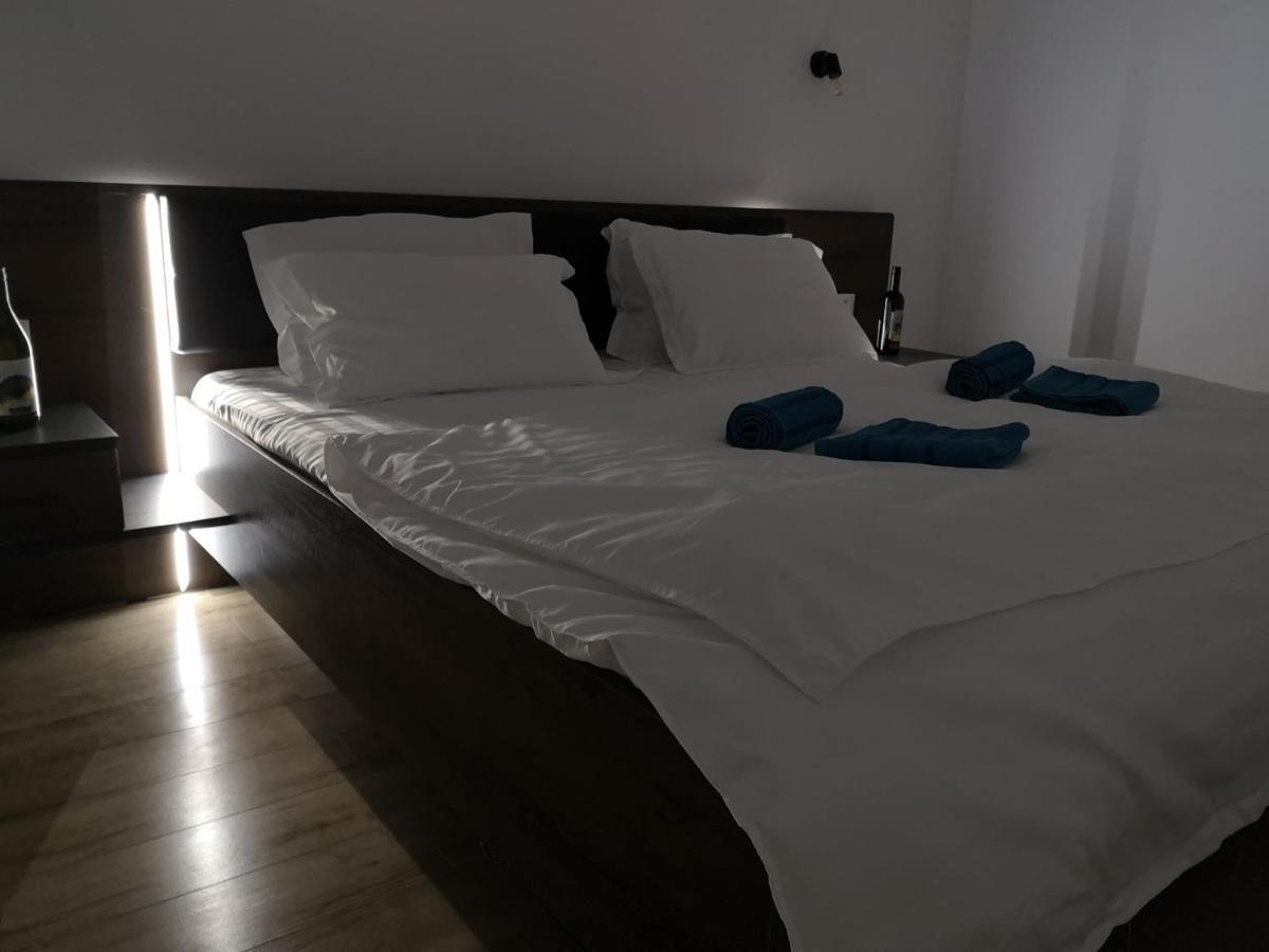 Ared-Atrium Mall Chrysflatty3 Premium Apartment 60Mp Арад Екстериор снимка