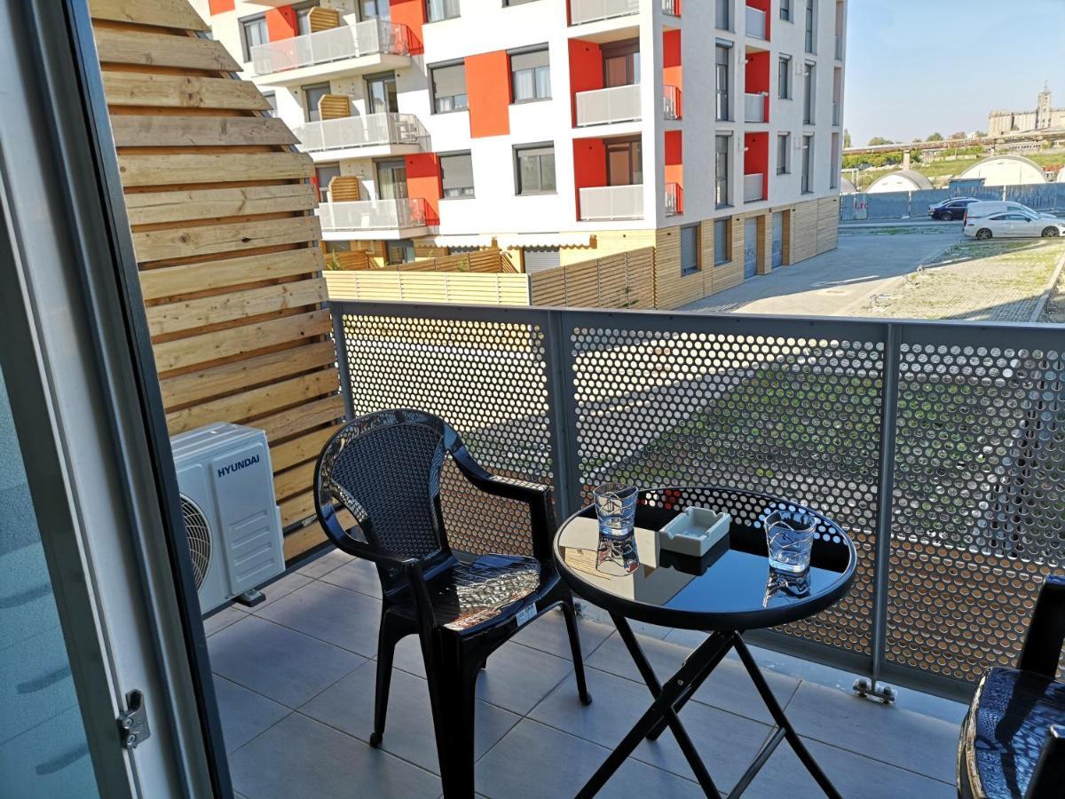 Ared-Atrium Mall Chrysflatty3 Premium Apartment 60Mp Арад Екстериор снимка