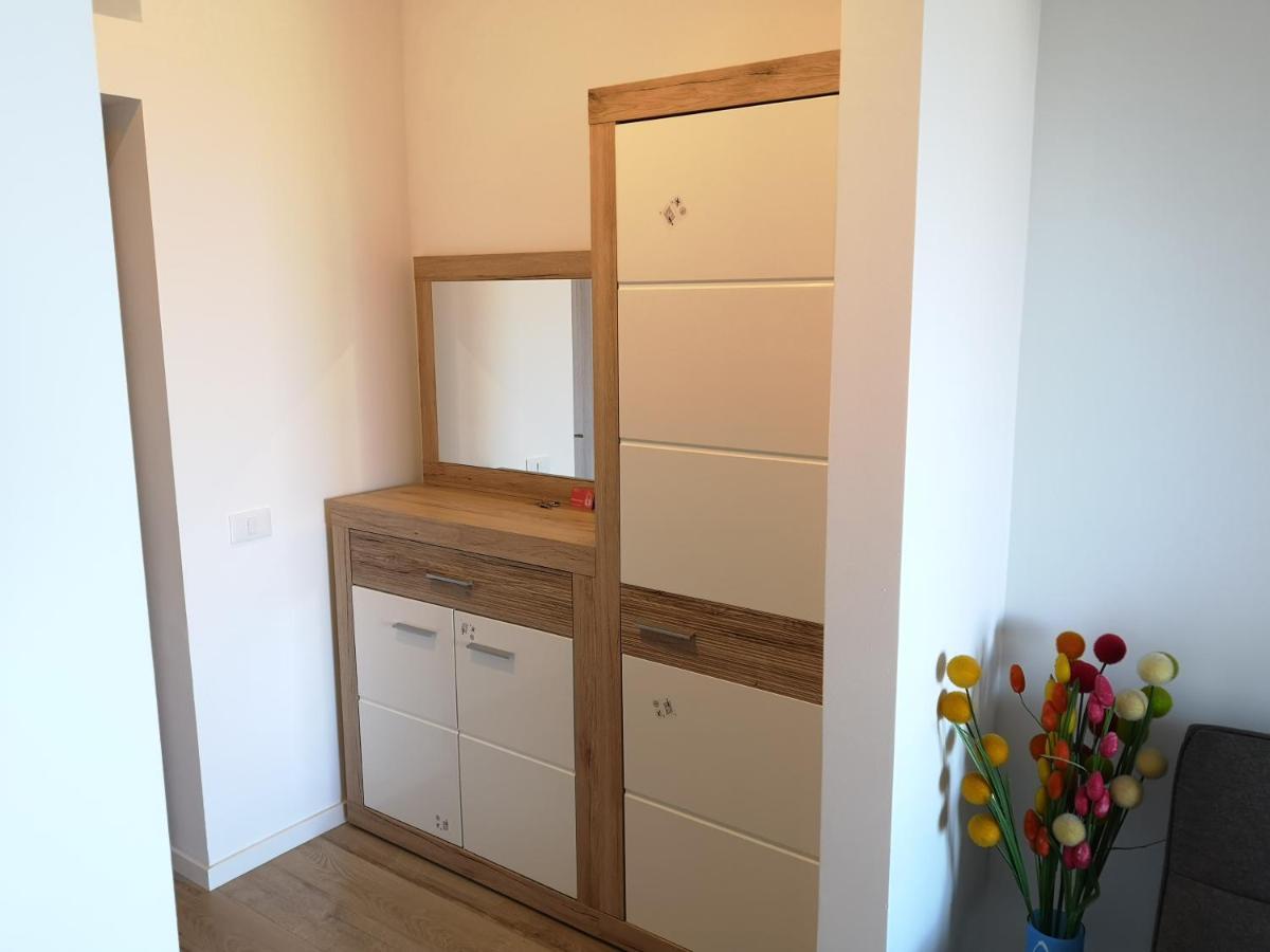 Ared-Atrium Mall Chrysflatty3 Premium Apartment 60Mp Арад Екстериор снимка