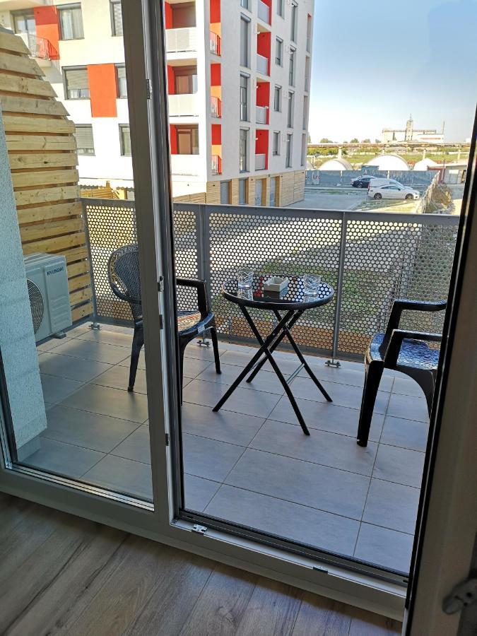 Ared-Atrium Mall Chrysflatty3 Premium Apartment 60Mp Арад Екстериор снимка