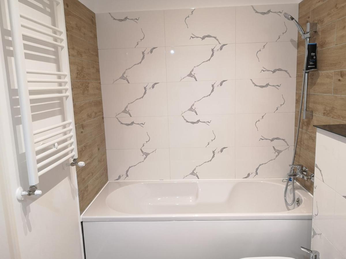 Ared-Atrium Mall Chrysflatty3 Premium Apartment 60Mp Арад Екстериор снимка